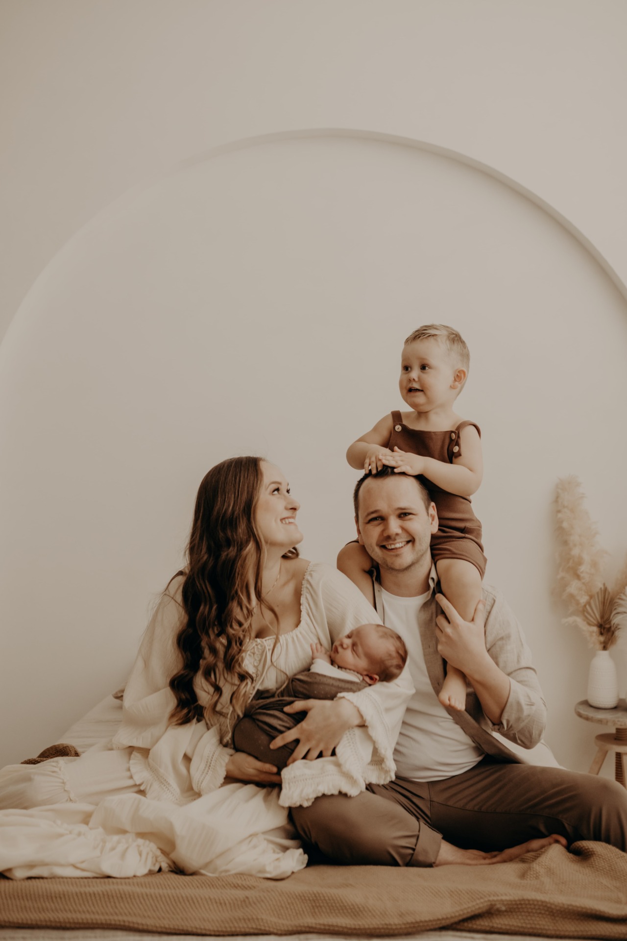 Adam_Newborn_Family_Studio-Session_2024(55)-min